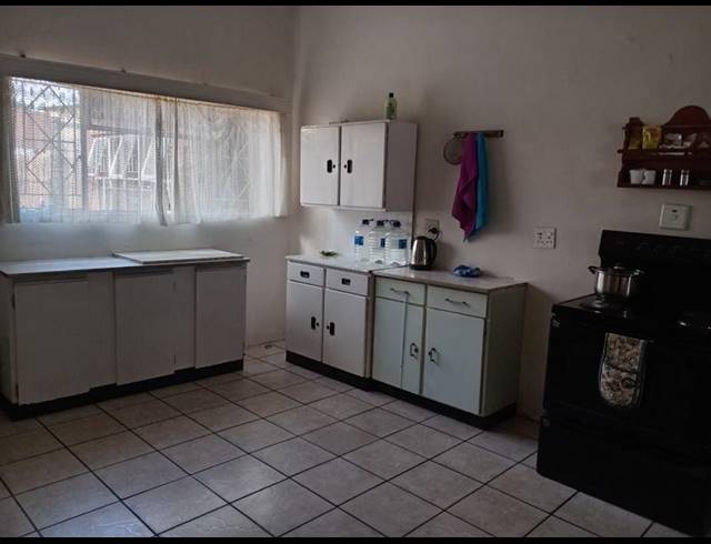 3 BEDROOM HOUSE FOR SALE IN PIENAARSDORP